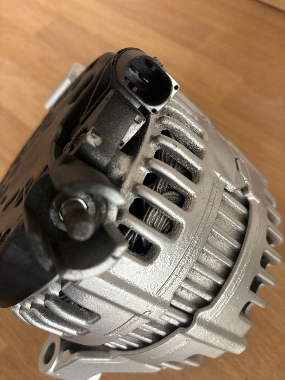 Alternator FOR Volvo C30 C70 S40 V50 2.4 V50 V60 2.5 S60 V40 V60 2.0 Petrol - view 5