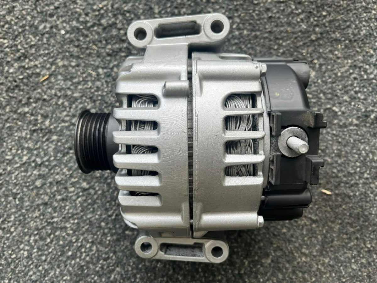 Alternator FOR Mercedes C180 C200 GLK200 V200 GLK220 E220 C220 CLS220 2.1 Diesel