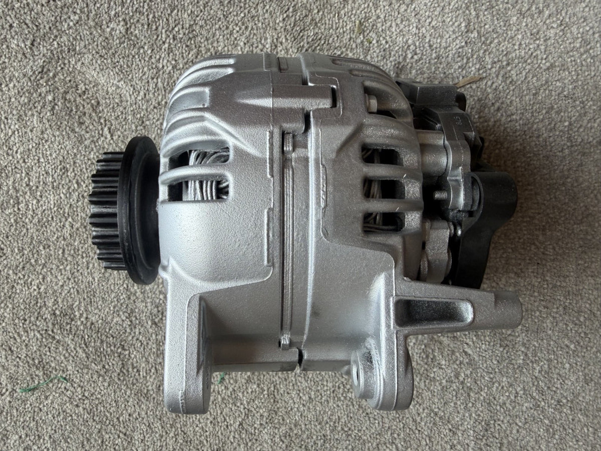 Alternator FOR VW California T5 Camper Multivan Transporter Touareg 2.5 Diesel