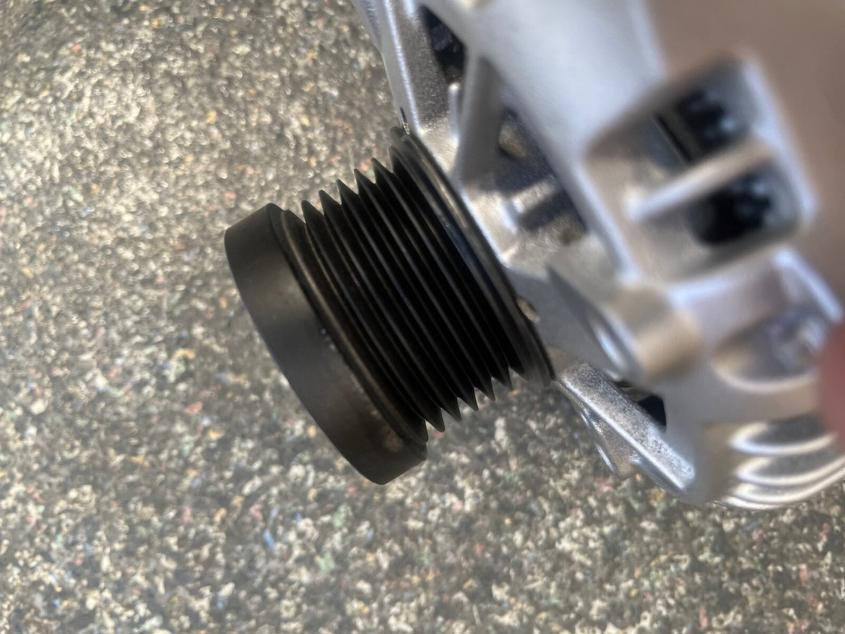 Alternator FOR Ford C-MAX Fiesta Focus Toueneo Transit 1.0 Petrol - view 5