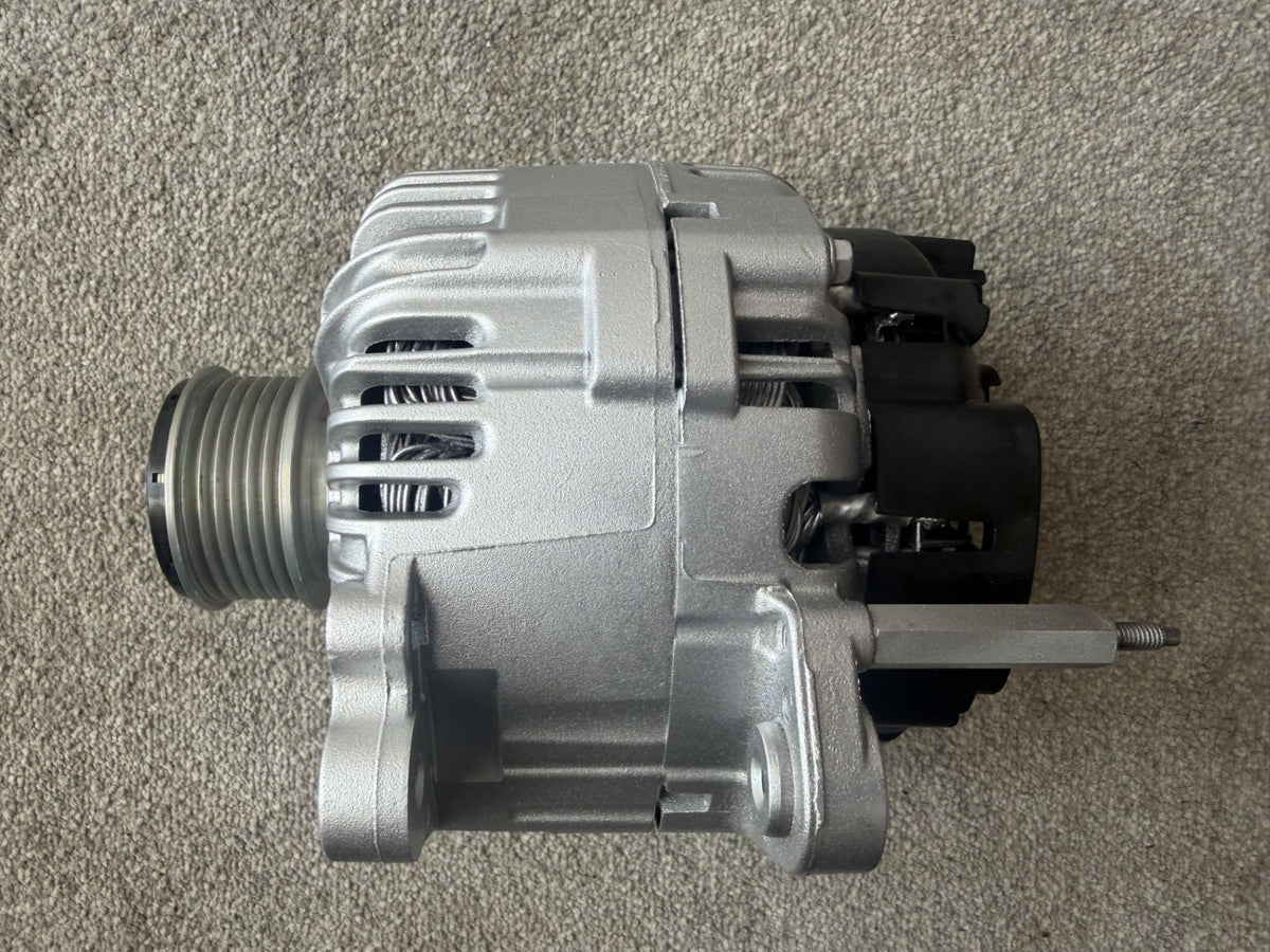 Alternator FOR VW Passat 1.6 Diesel Seat Alhambra VW CC Passat Sharan 2.0 Diesel