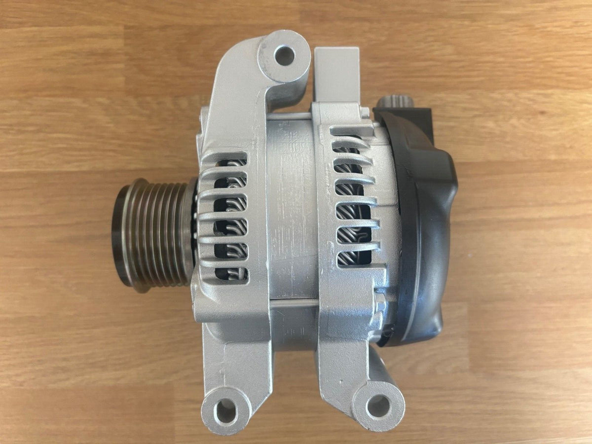 Alternator FOR Toyota RAV4 Avensis Corolla Verso 2.0 2.2 Diesel D-4D D-CAT Denso