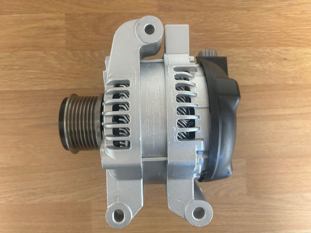 Alternator FOR Toyota RAV4 Avensis Corolla Verso 2.0 2.2 Diesel D-4D D-CAT Denso